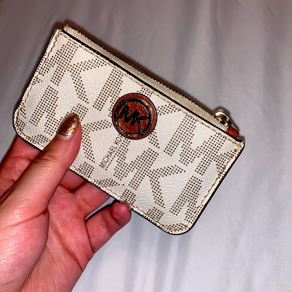 MK money pouch